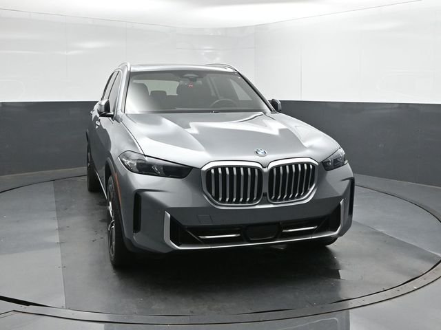 Used 2024 Gray BMW sDrive40i image 17