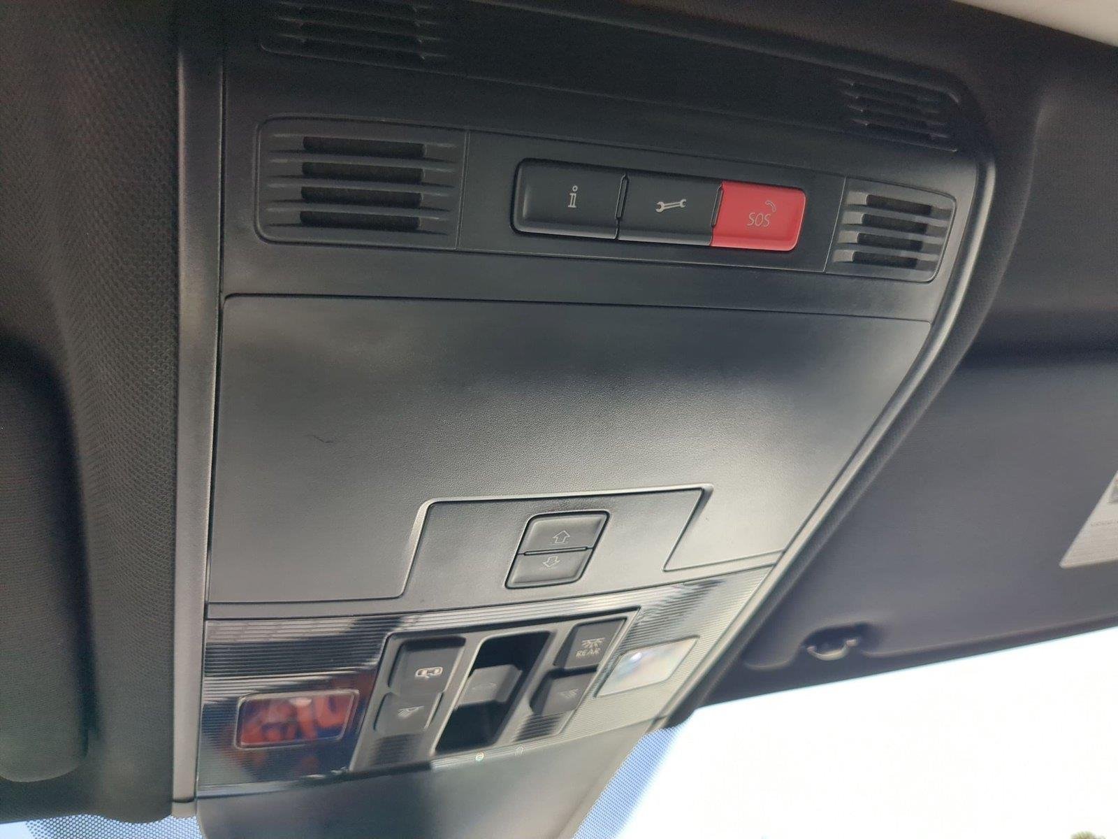 Used 2018 BLUE VOLKSWAGEN  image 22