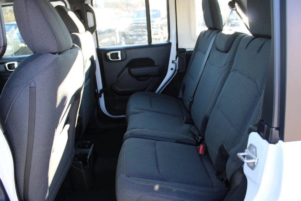 New 2026 Bright White Clear-Coat Exterior Paint Jeep Sport image 24