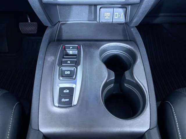 Used 2023 SONIC GRAY Honda RTL image 15