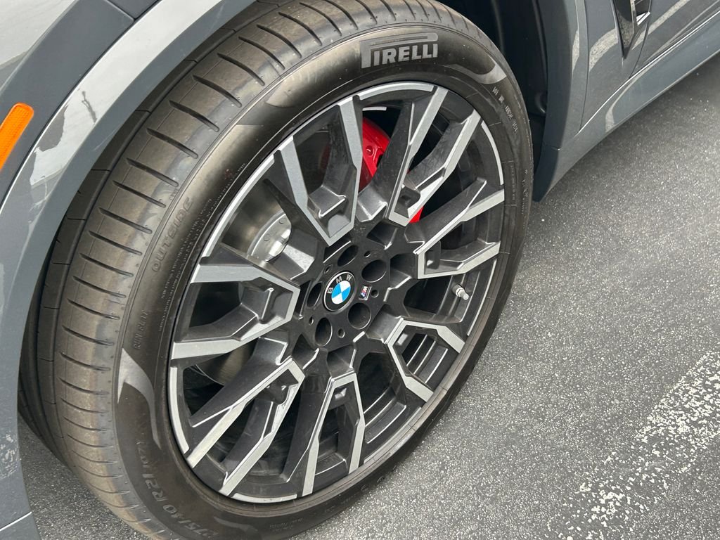 New 2026 Dravit Grey Metallic BMW xDrive40i image 3