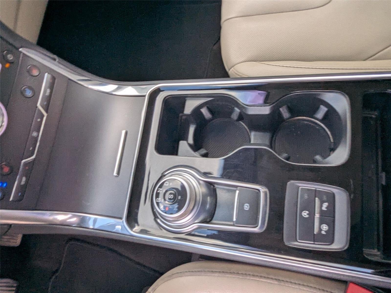 Used 2020 Star White Metallic Tri-Coat Ford Titanium image 18
