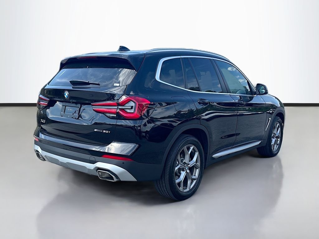 Used 2024 Jet Black BMW sDrive30i image 3