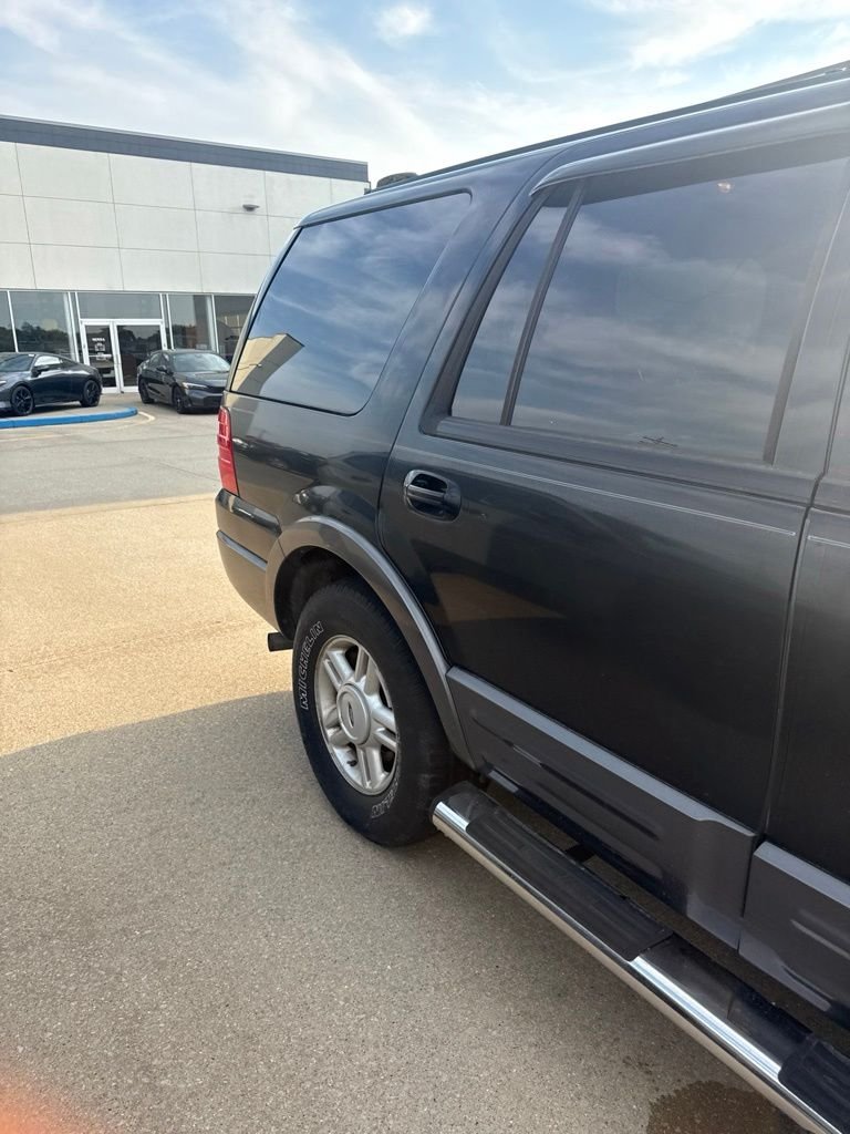 Used 2004 Black Ford XLT image 18