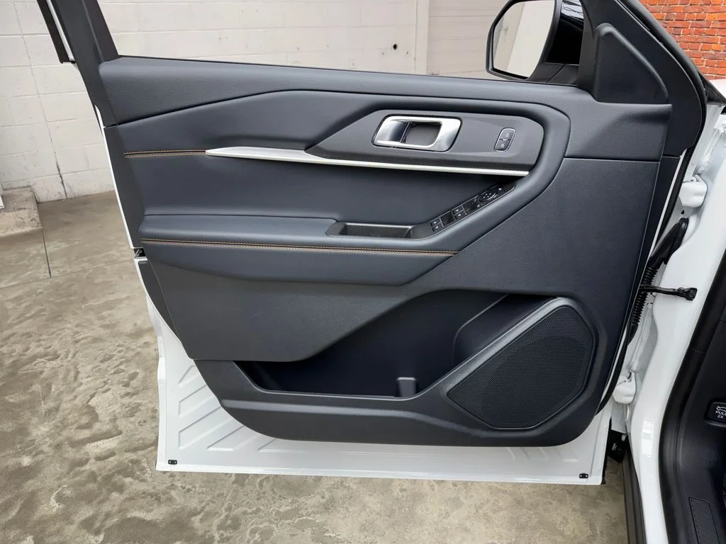 New 2026 Star White Metallic Tri-Coat Ford Tremor® image 9