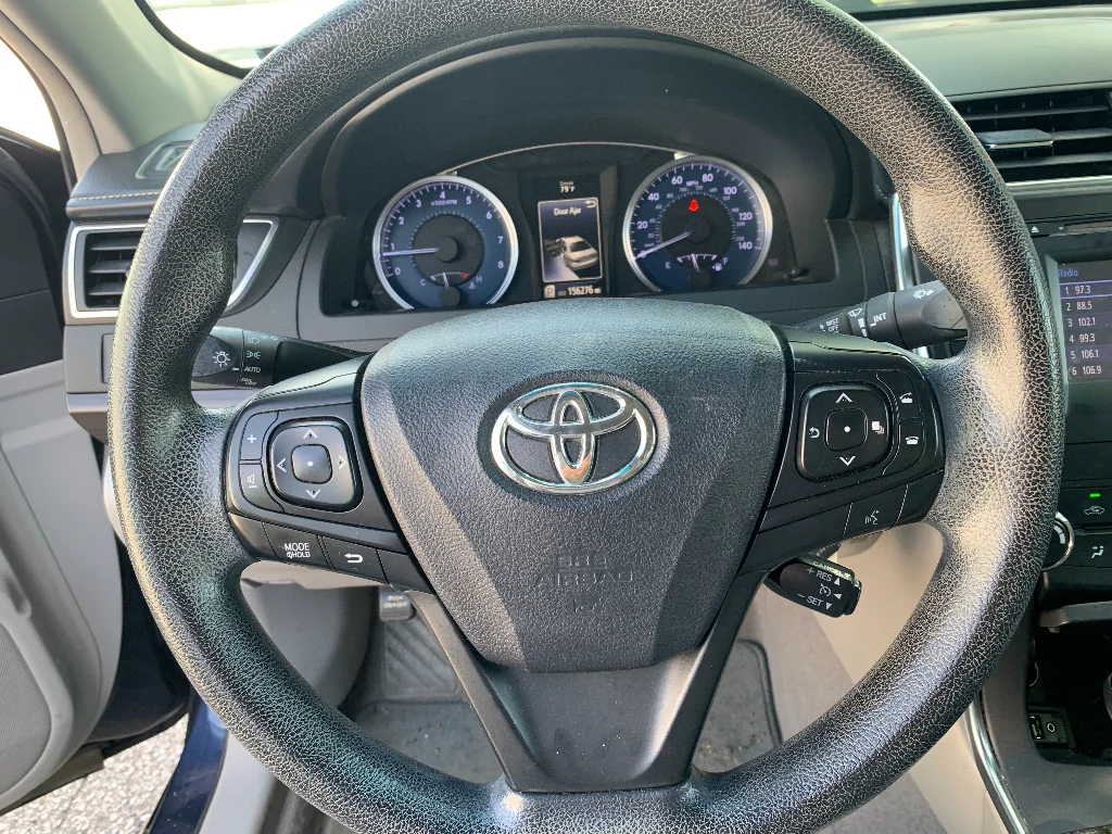 Used 2016 Blue Crush Metallic Toyota LE image 10