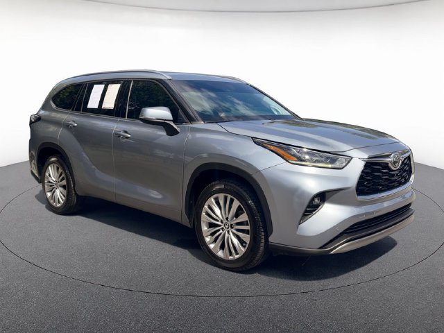 Certified Used 2023  Toyota Platinum image 8