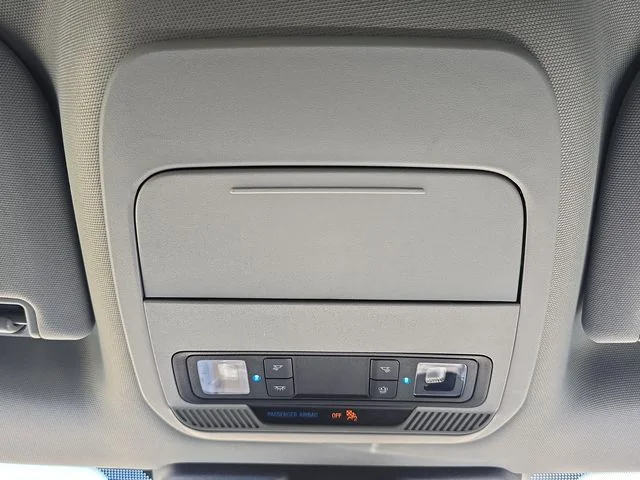 Used 2021 Agate Black Metallic Ford XLT image 29