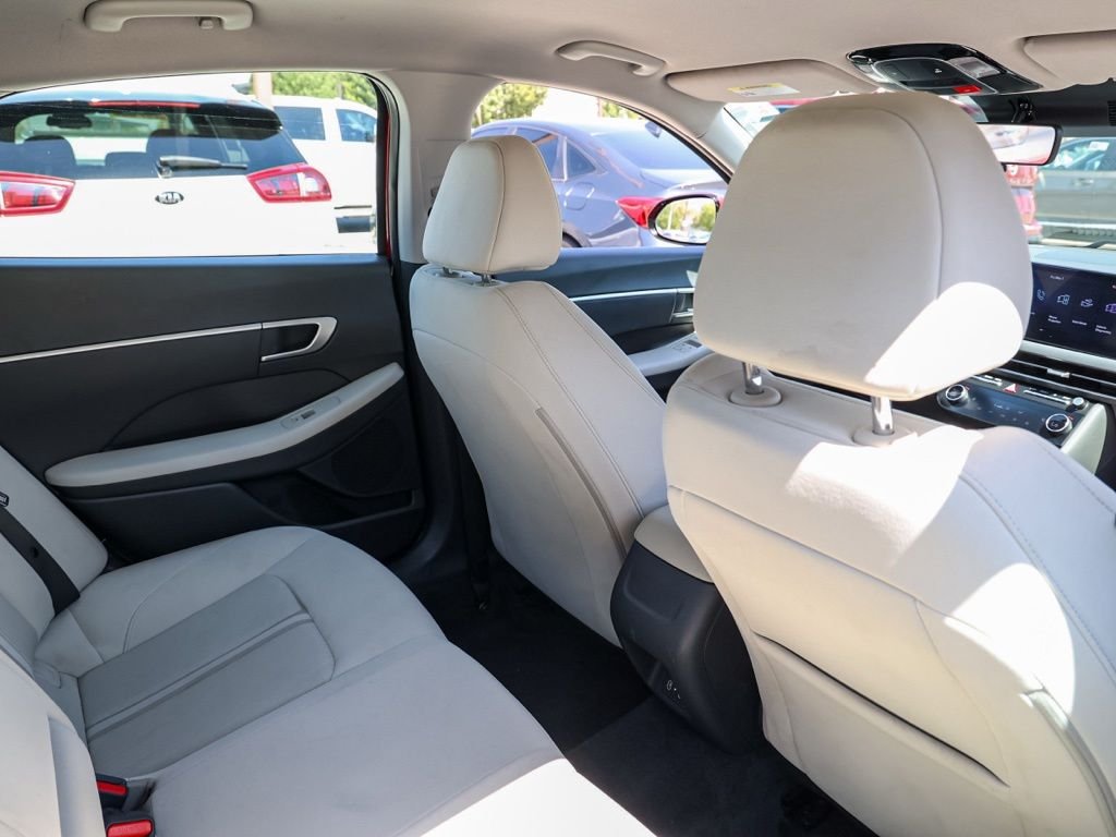 Used 2025 Red Hyundai SEL image 15