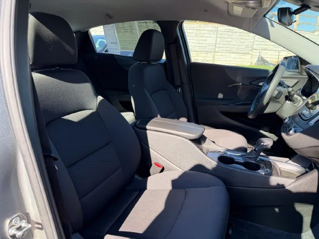 Used 2025 Sterling Gray Metallic Chevrolet LT image 32