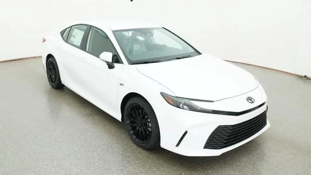 New 2026 Ice Cap Toyota LE image 13