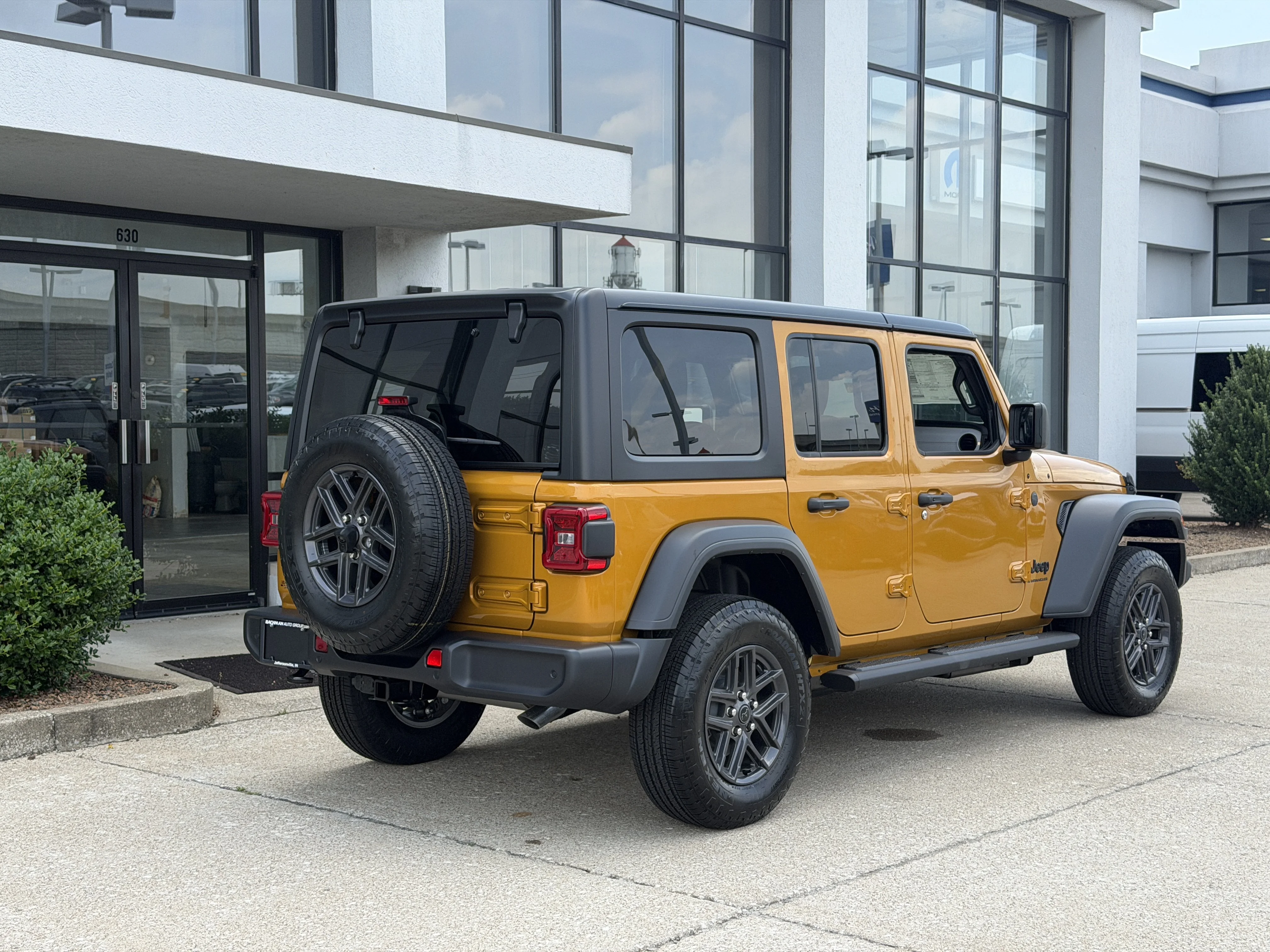 New 2026 Goldilocks Exterior Paint Jeep Sport S image 4