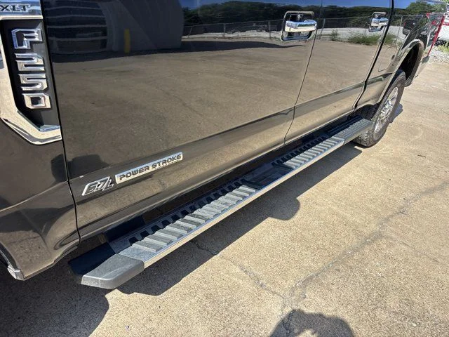 Used 2020 Black Ford XLT image 13