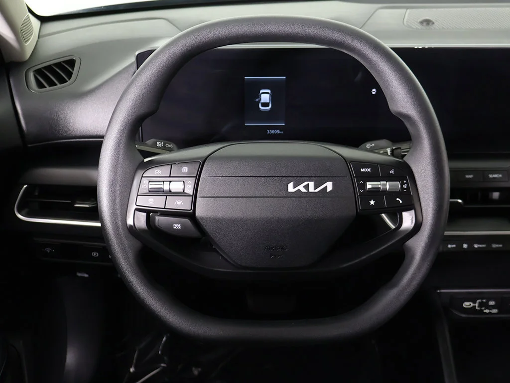 Used 2025 Black Kia LXS image 35