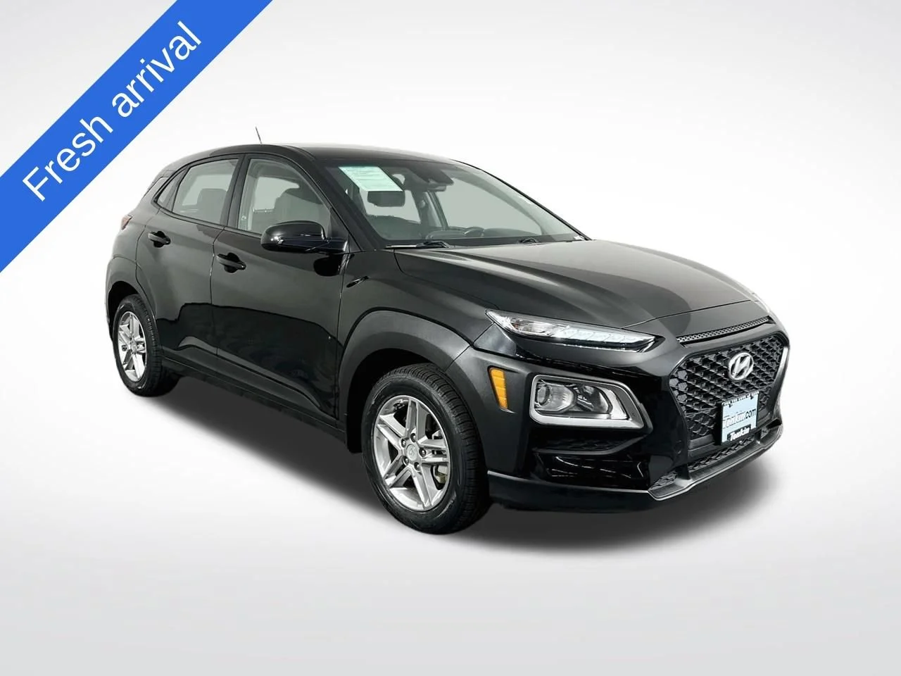 Used 2019 Black Hyundai SE image 1