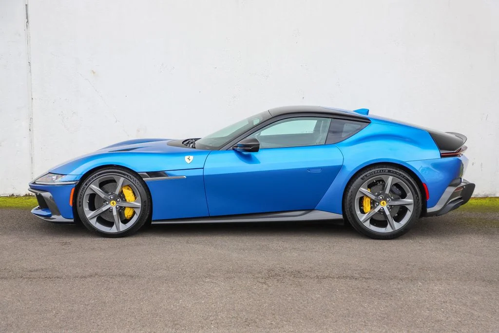 Used 2025 Blu Corsa Ferrari  image 23