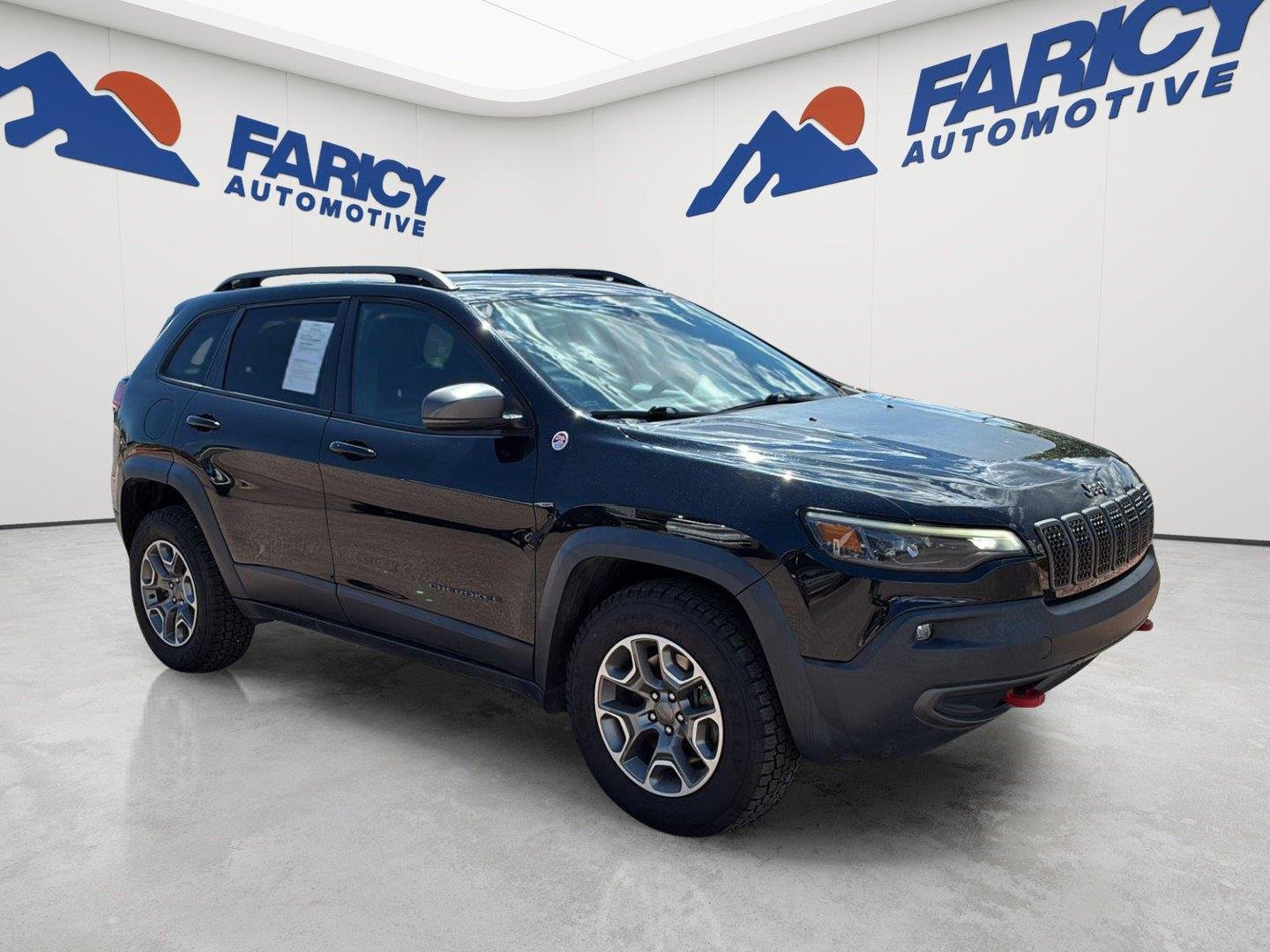 Used 2020 Diamond Black Crystal Pearlcoat Jeep Trailhawk image 5