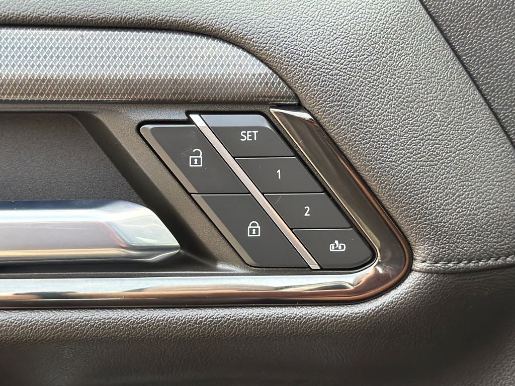 Used 2023 Silver GMC AT4 image 25