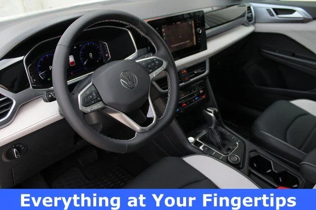2025 Volkswagen Taos SEL - Photo 2