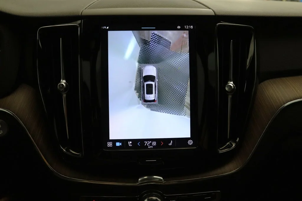2022 Volvo XC60 Momentum - Photo 24