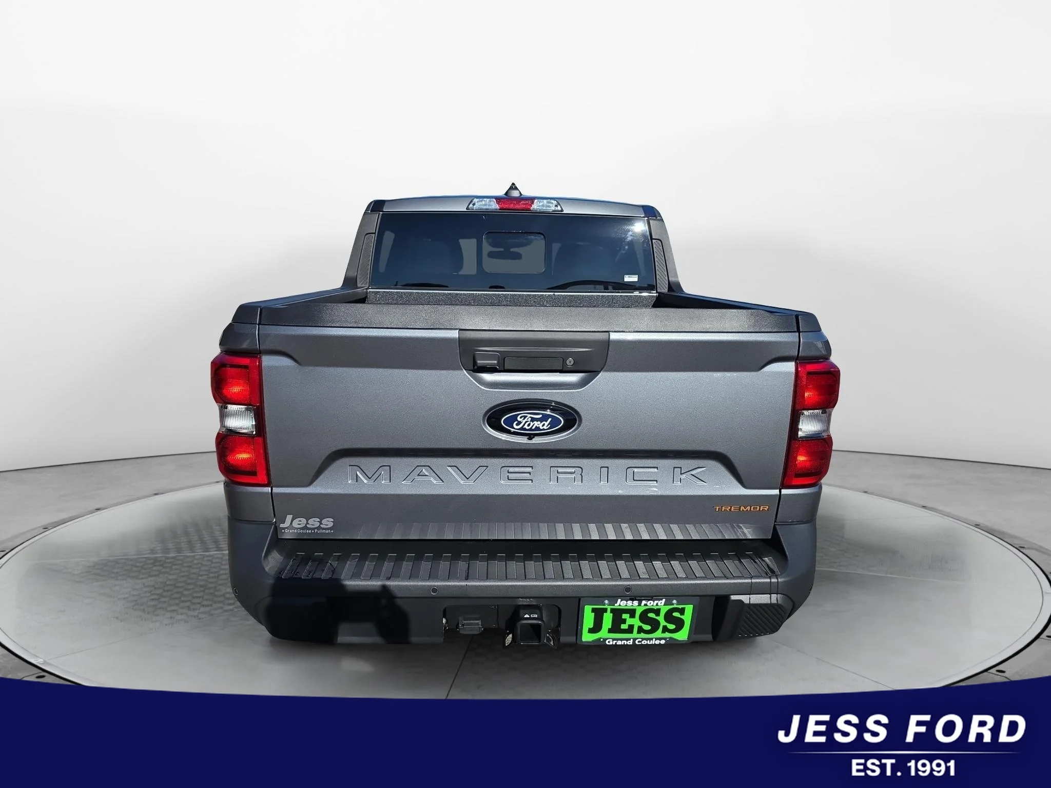 New 2026 Carbonized Gray Metallic Ford Tremor® image 4