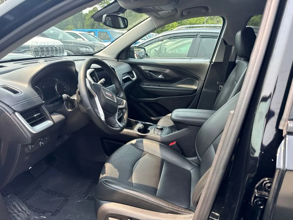 Used 2024 Black GMC SLT image 3