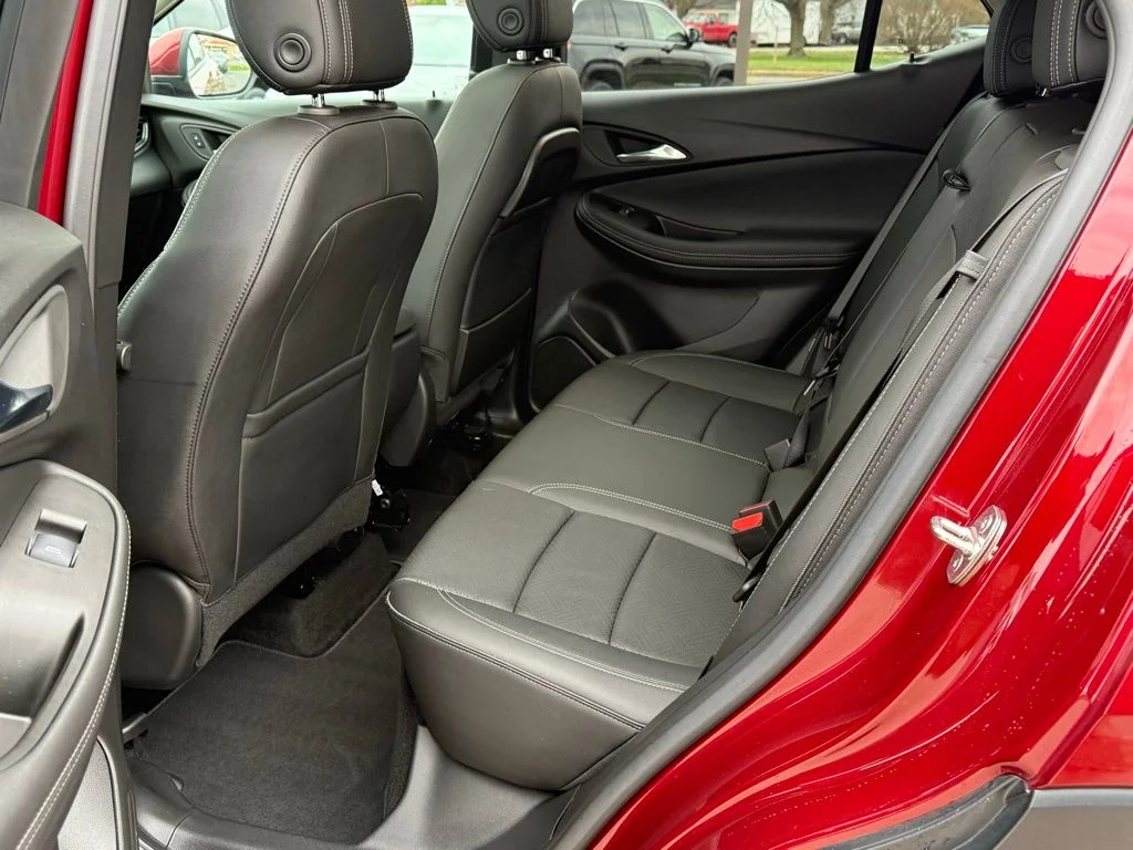 Used 2023 Red Buick Essence image 19