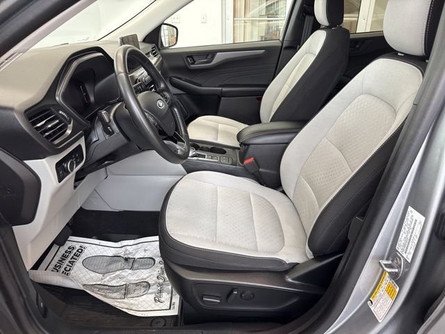 Used 2023 Silver Ford Active image 16