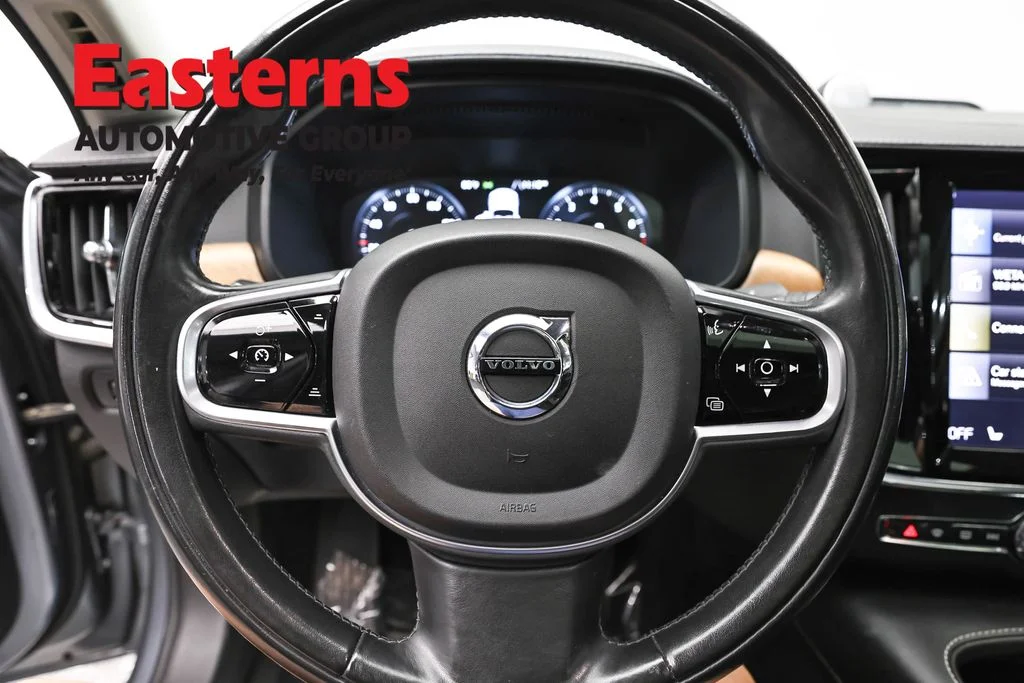 Used 2018 Gray Volvo T6 Inscription image 10