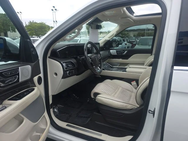 Used 2021 White Lincoln Black Label image 18