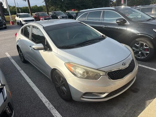 Used 2015 Silver Kia LX image 1