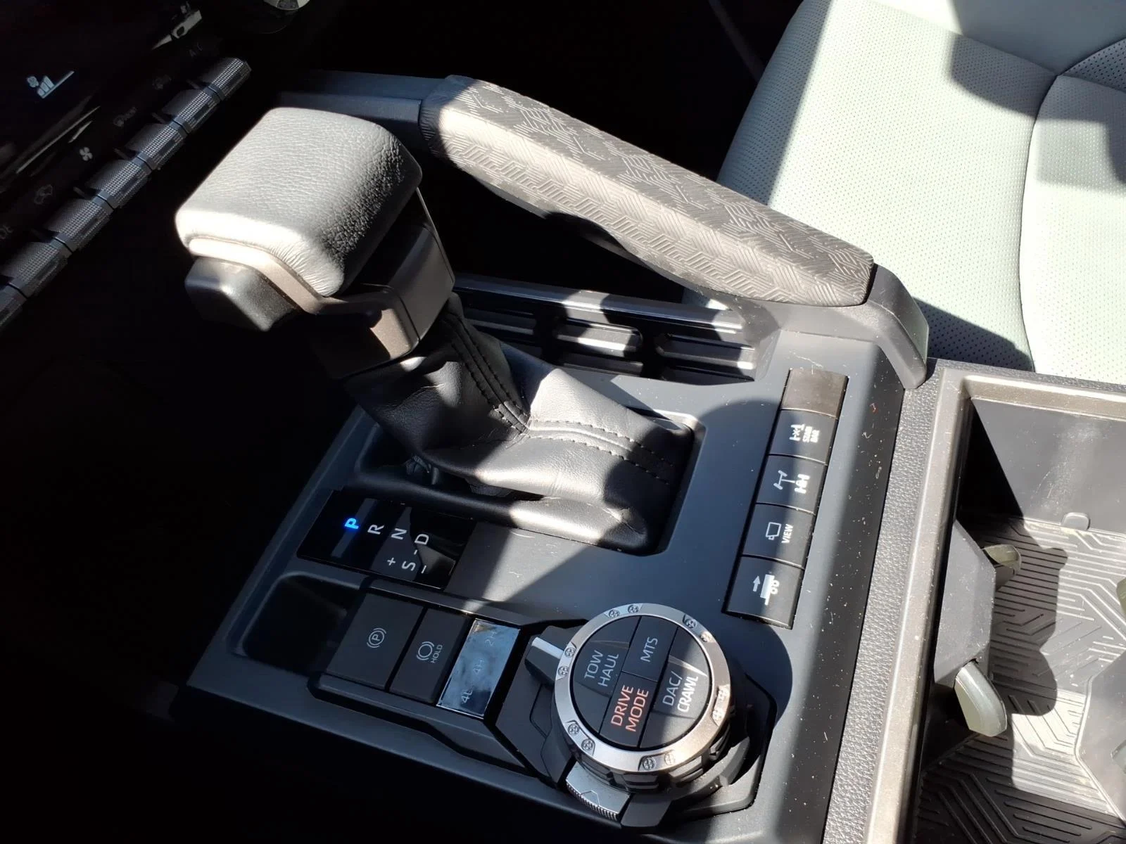 Used 2025 Black Toyota Trailhunter Hybrid image 24