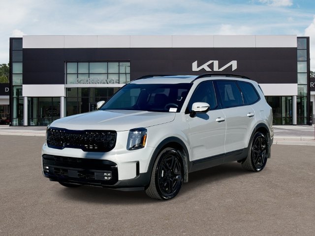 Used 2025 Gray Kia SX-Prestige X-Line image 4