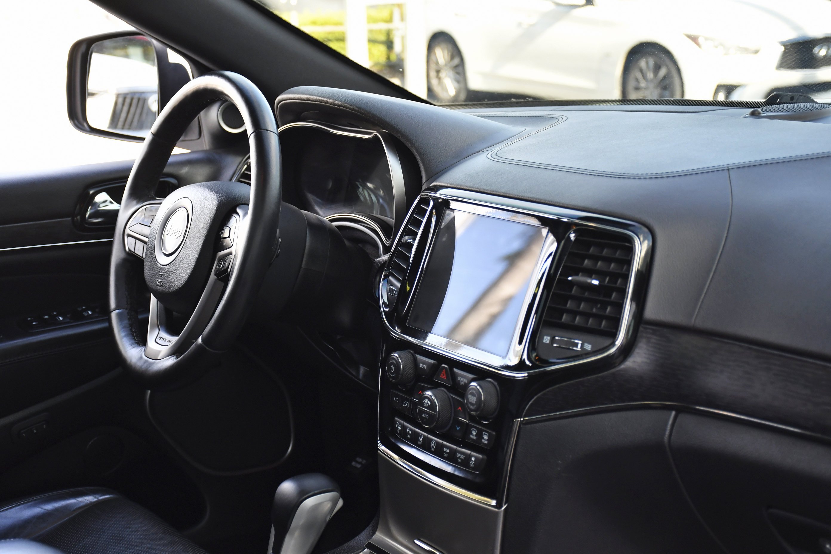 Used 2019 Bright White Clearcoat Jeep High Altitude image 27