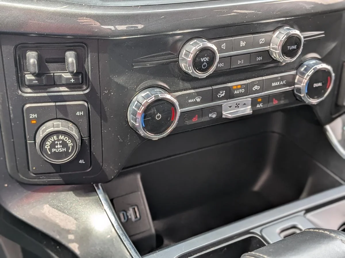 Used 2022 Silver Ford Xlt 4wd Supercrew image 25