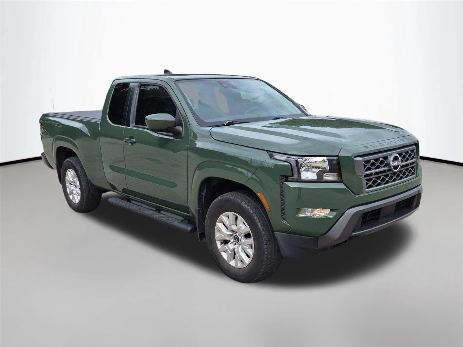 Used 2022 Gun Metallic Nissan SV image 7