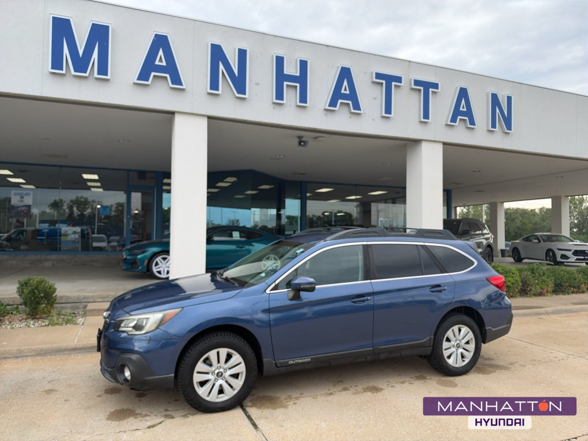 Used 2019 Abyss Blue Pearl Subaru Premium image 1