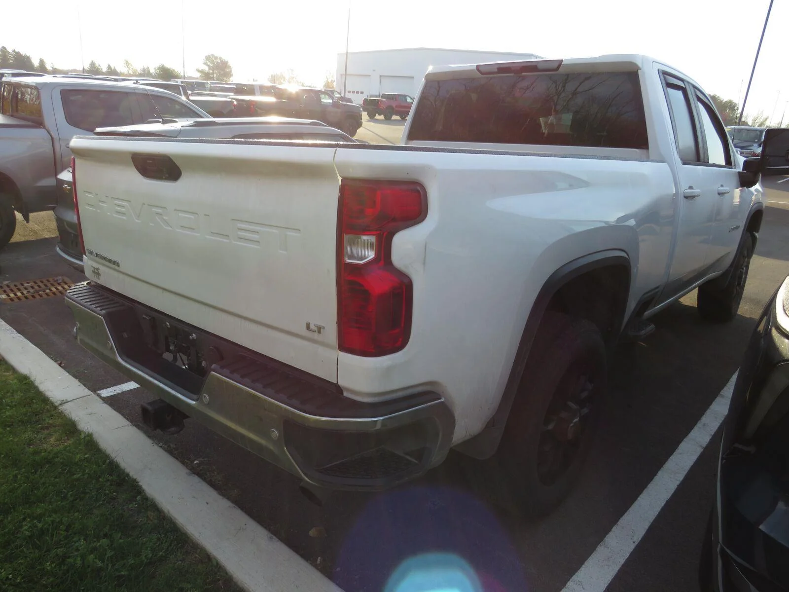 Used 2025  CHEVROLET TRUCK  image 13