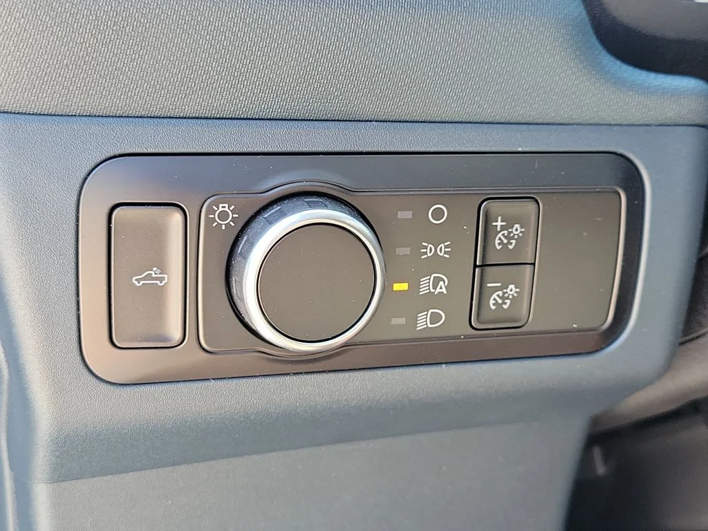 New 2026 Space White Metallic Ford Tremor® image 31