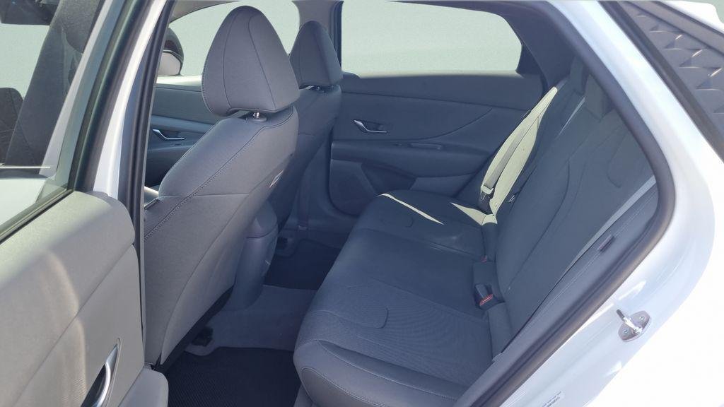 New 2026 White Hyundai SE image 10