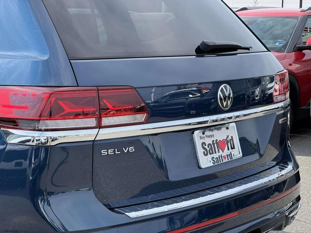 Used 2022 Blue Volkswagen 3.6L V6 SEL Premium R-Line image 11