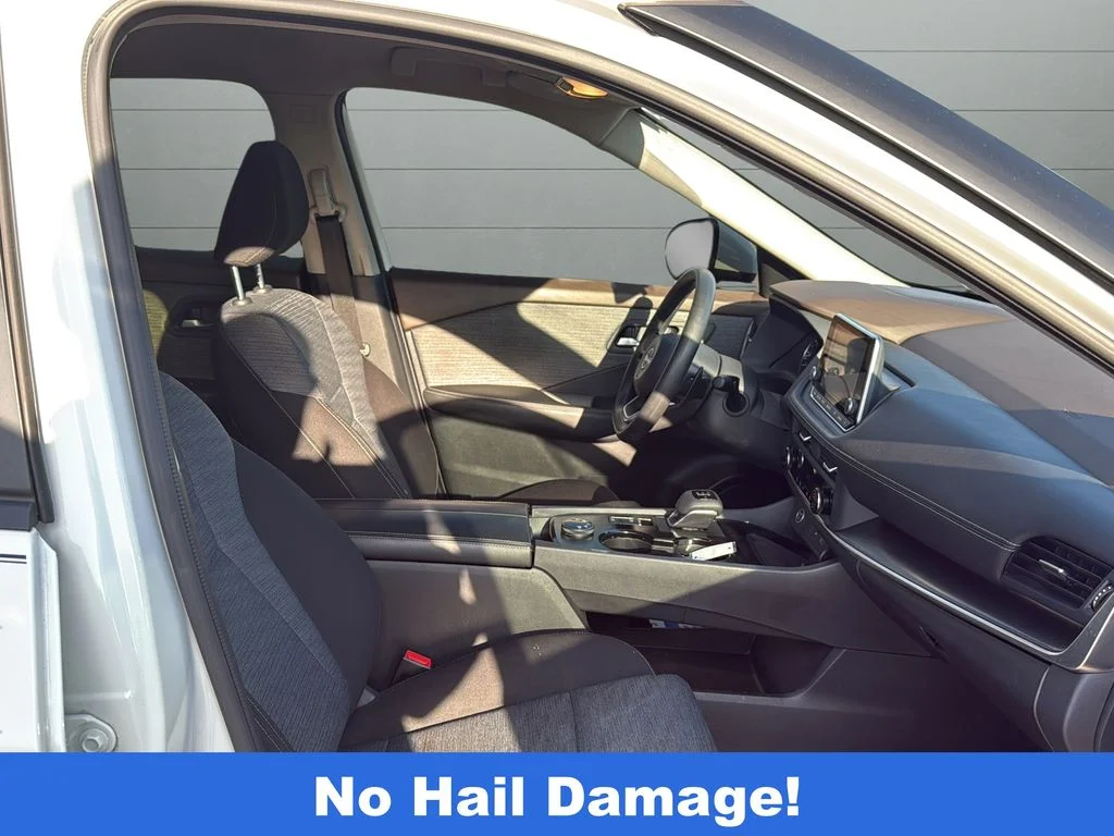 Used 2023 White Nissan SV image 15