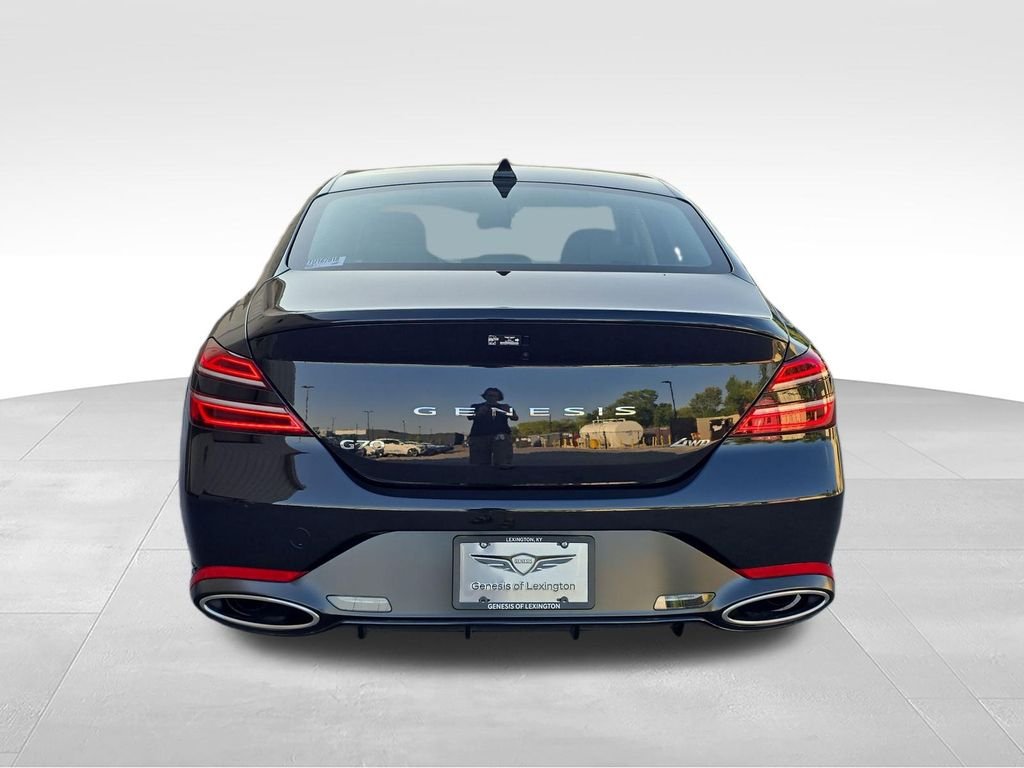 2026 GENESIS G70 Standard - Photo 4