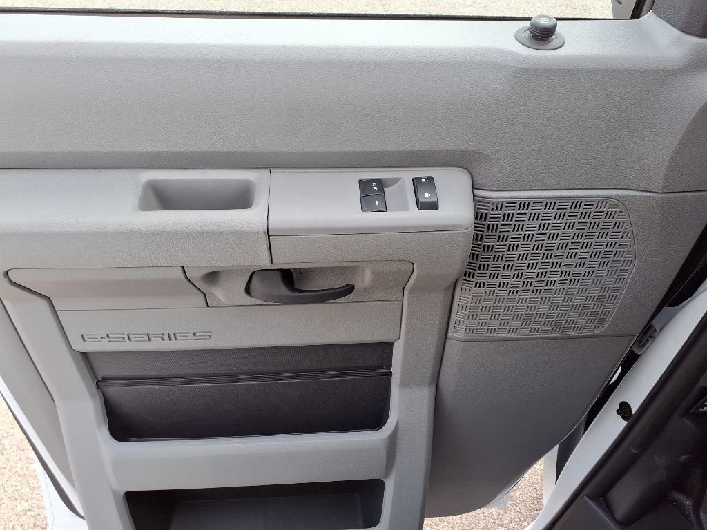 2026 Ford E-Series Cutaway Base - Photo 11