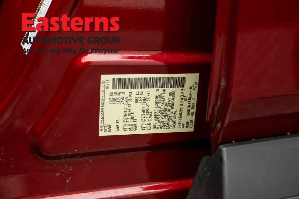 Used 2023 Red Nissan S image 34