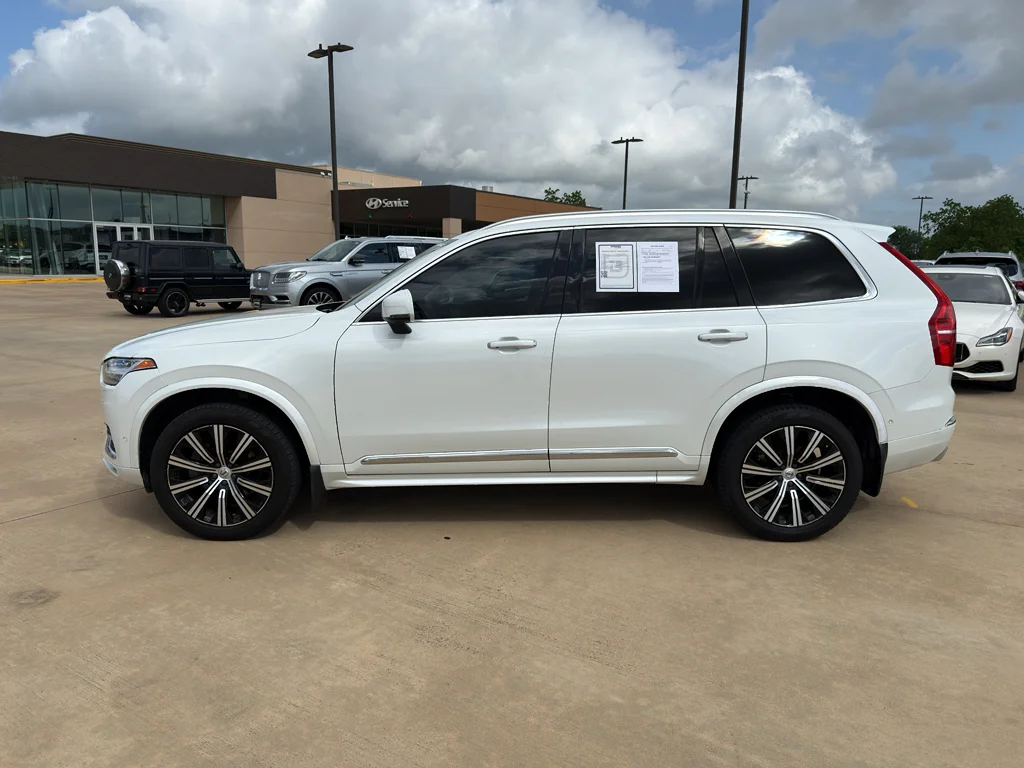Used 2020 Crystal White Metallic Volvo Inscription image 9