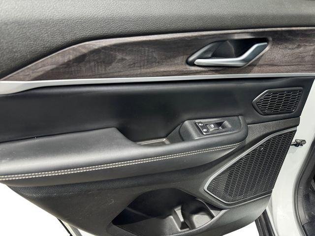Used 2023 White Jeep 4xe image 12