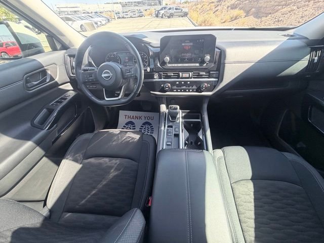 2024 Nissan Pathfinder SV - Photo 28