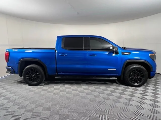 Used 2022 Blue Metallic GMC Elevation image 8