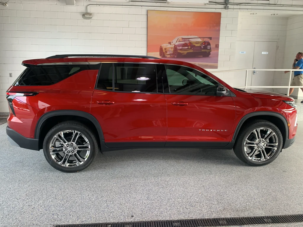 2027 Chevrolet Traverse LT - Photo 12